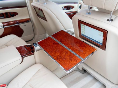 Used 2007 Maybach 57 image 64