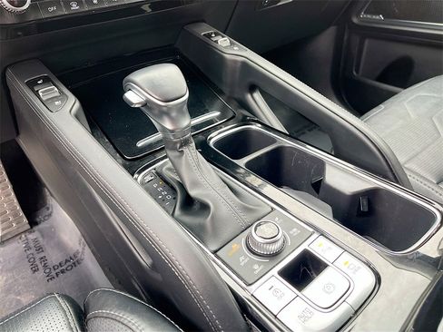 Used 2022 Kia Telluride SX w/ SX Prestige Package image 17