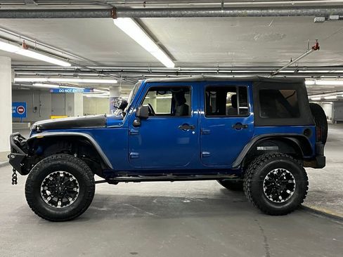 Used 2009 Jeep Wrangler Unlimited X RWD image 22
