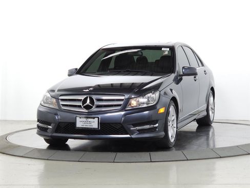 Used 2013 Mercedes-Benz C 300 4MATIC Sedan image 3
