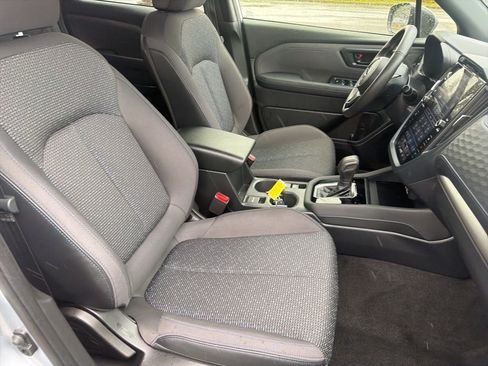 Used 2025 Subaru Forester Premium image 28