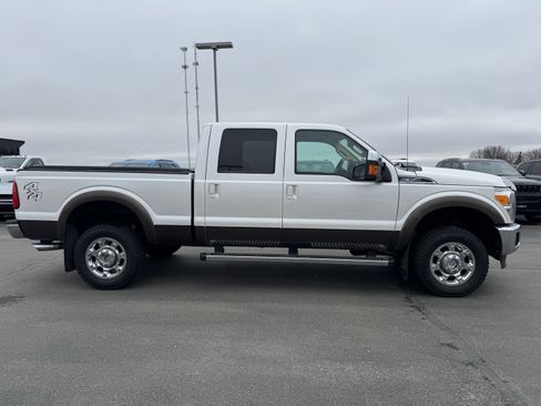 Used 2015 Ford F350 Lariat image 2