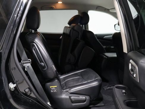 Used 2019 Nissan Pathfinder SL image 20