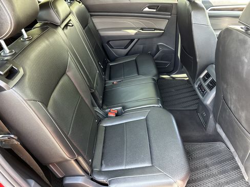 Used 2023 Volkswagen Atlas SE w/ Panoramic Sunroof Package AWD/4WD image 11