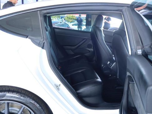 Used 2023 Tesla Model 3 Standard Range RWD image 31