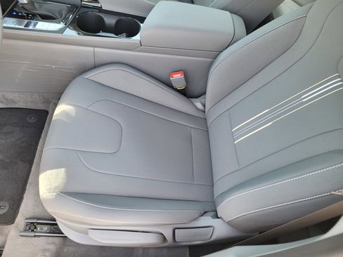 New 2025 Hyundai Elantra SEL image 15