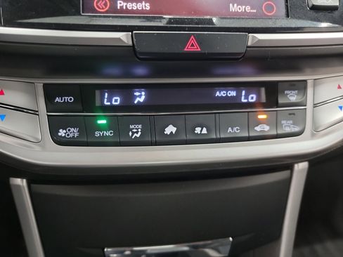 Used 2015 Honda Accord EX image 21
