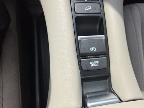 Used 2026 Honda HR-V LX image 20