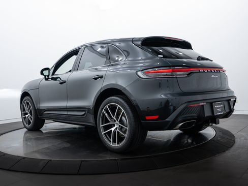 New 2025 Porsche Macan image 3