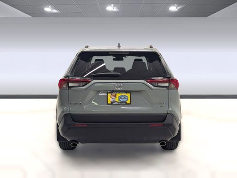 Used 2021 Toyota RAV4 XLE image 8
