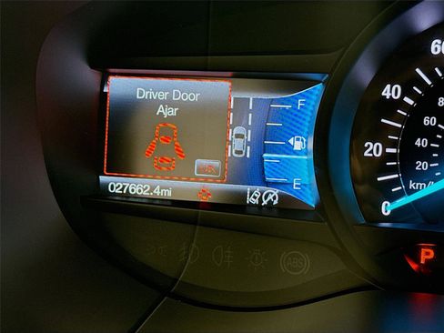 Used 2022 Ford Edge SEL w/ Convenience Package image 13