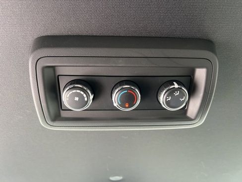 Used 2015 Dodge Grand Caravan SXT image 17