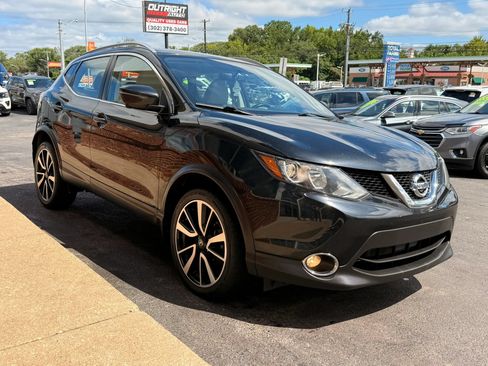 Used 2017 Nissan Rogue Sport SL AWD/4WD image 6
