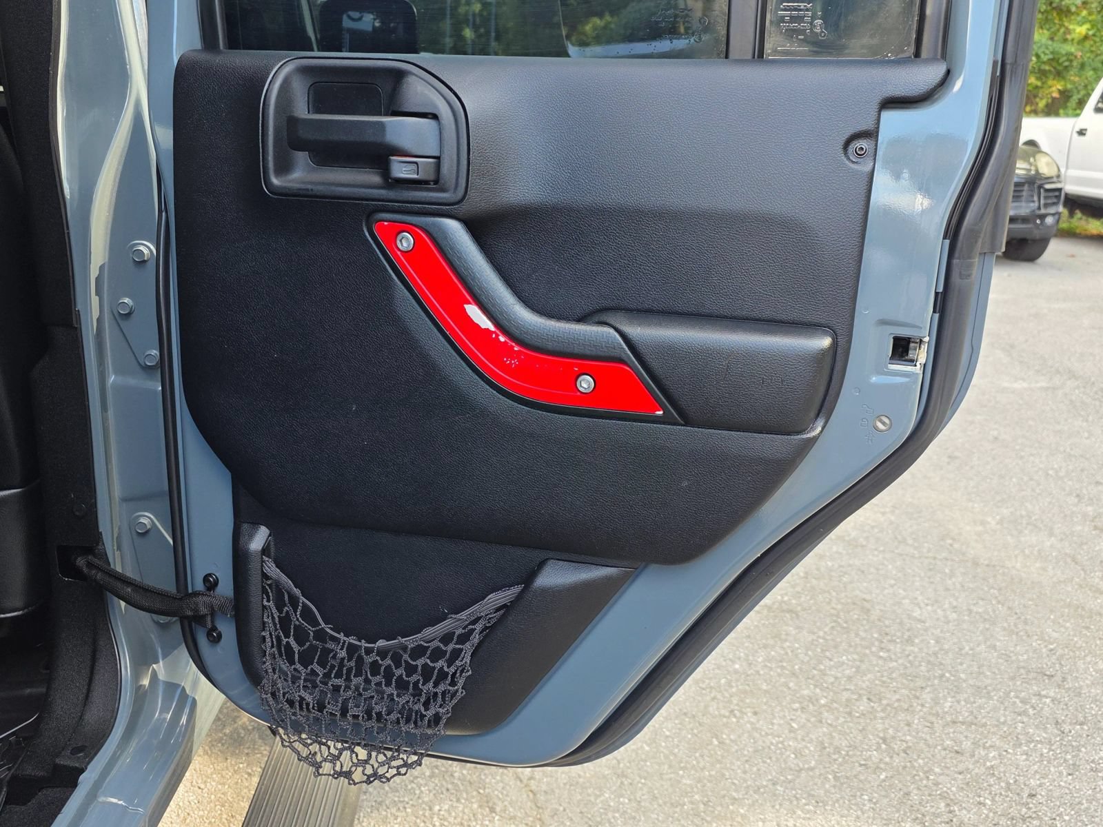 Used 2014 Jeep Wrangler Unlimited Sahara w/ Connectivity Group AWD/4WD image 28