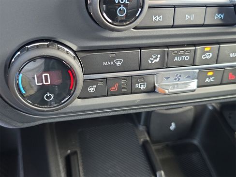 New 2025 Ford Bronco Badlands image 18