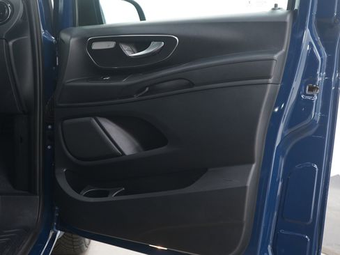 Used 2021 Mercedes-Benz Metris Passenger image 11