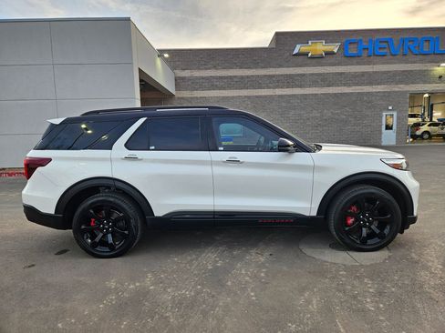 Used 2023 Ford Explorer ST w/ Equipment Group 401A image 6