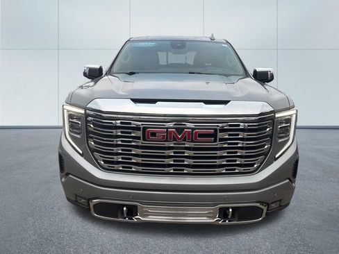 Used 2024 GMC Sierra 1500 Denali w/ Technology Package AWD/4WD image 6
