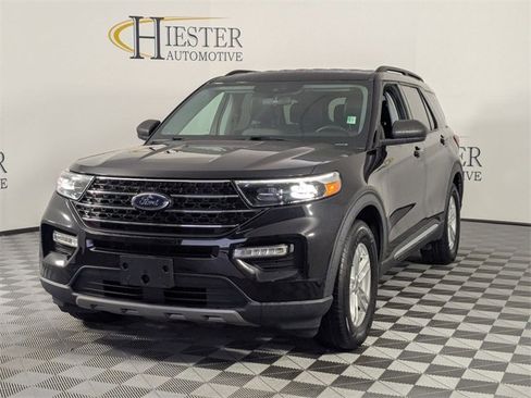 Used 2021 Ford Explorer XLT w/ Equipment Group 202A image 4