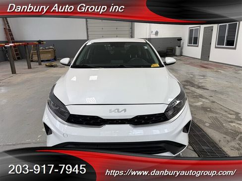 Used 2024 Kia Forte LXS image 2
