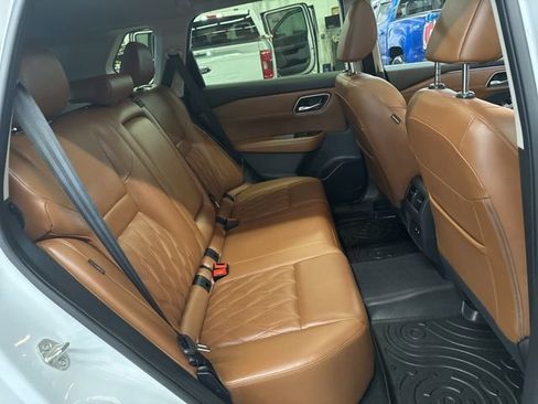Used 2024 Nissan Rogue Platinum image 24