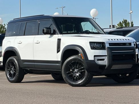 Used 2022 Land Rover Defender 110 S AWD/4WD image 2