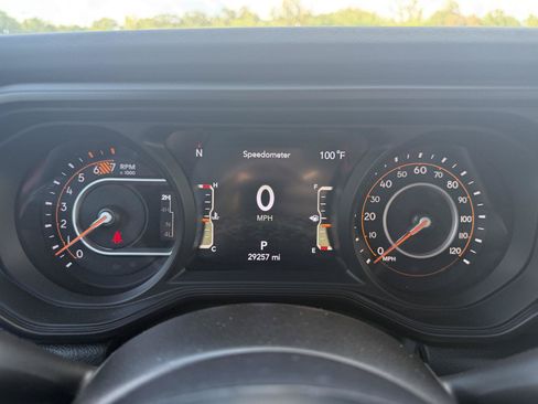 Used 2024 Jeep Wrangler Unlimited Rubicon w/ Safety Group AWD/4WD image 10