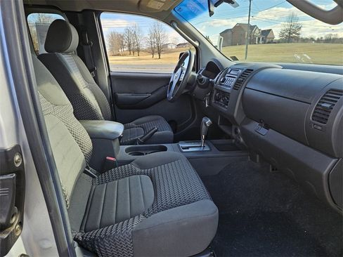 Used 2006 Nissan Frontier SE w/ (P01) Power Pkg image 16