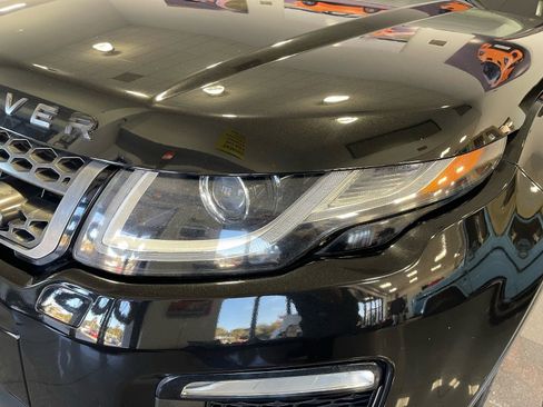 Used 2017 Land Rover Range Rover Evoque HSE image 13