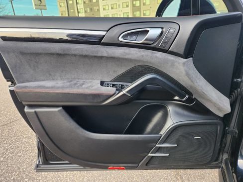 Used 2017 Porsche Cayenne GTS image 20