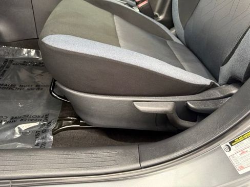 Used 2025 Nissan Versa SV FWD image 12