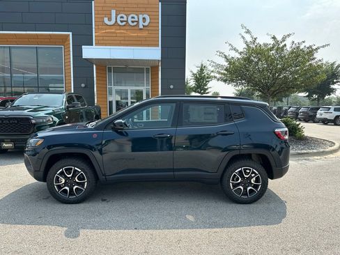 New 2026 Jeep Compass Trailhawk AWD/4WD image 9