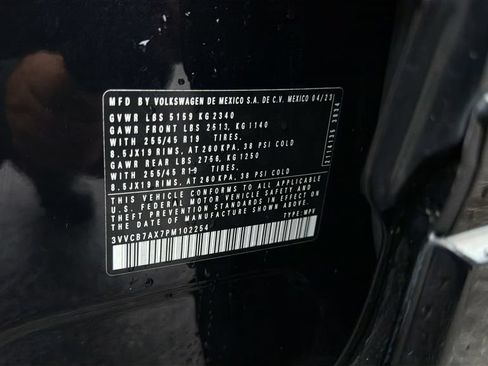 Used 2023 Volkswagen Tiguan SE R-Line FWD image 36