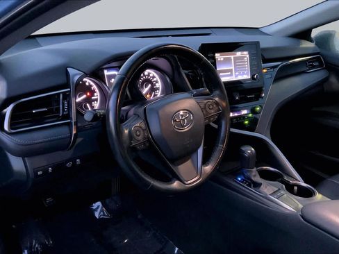 Used 2024 Toyota Camry SE FWD image 17