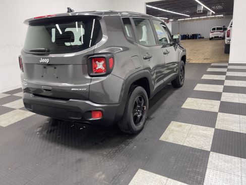 Used 2018 Jeep Renegade Sport w/ Power & Air Group image 5