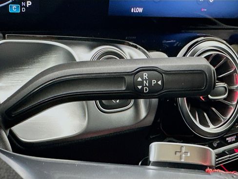 New 2026 Mercedes-Benz GLB 250 image 17