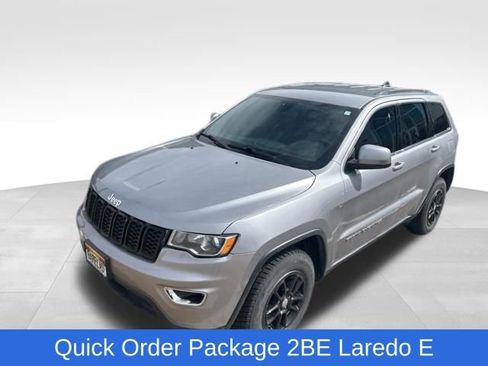 Used 2019 Jeep Grand Cherokee Laredo image 1