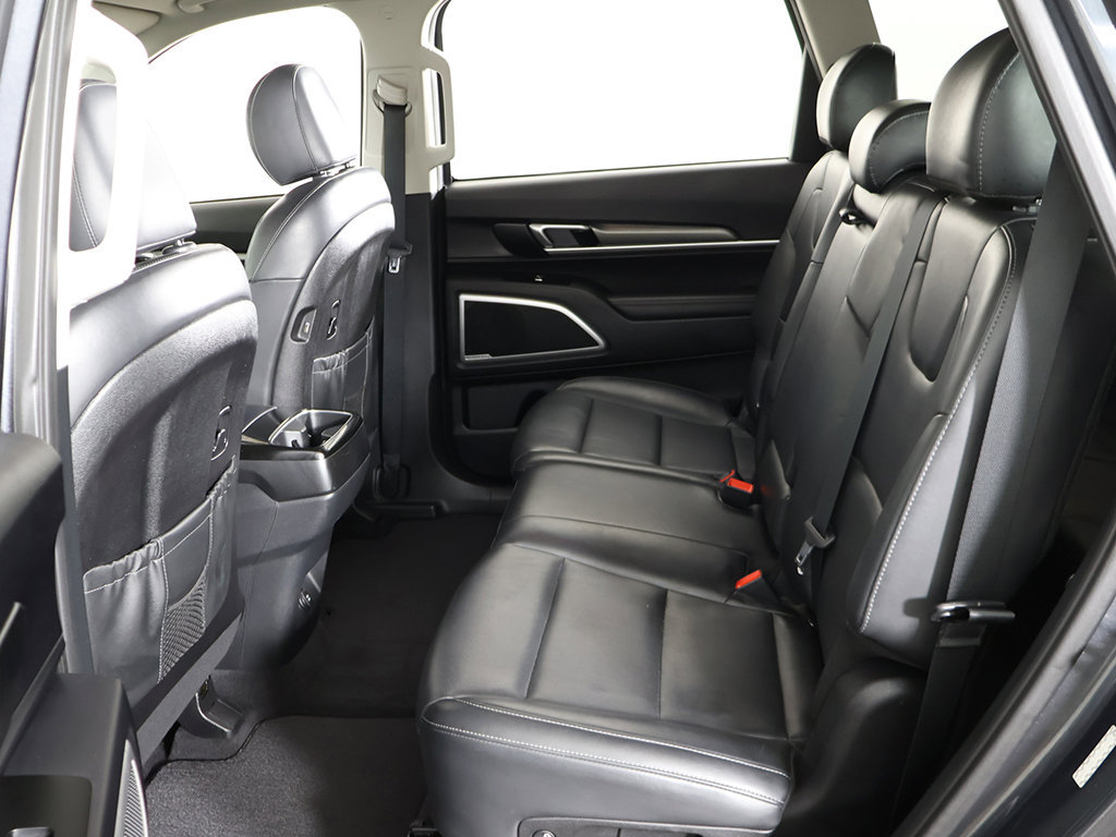 Used 2021 Kia Telluride LX FWD image 32