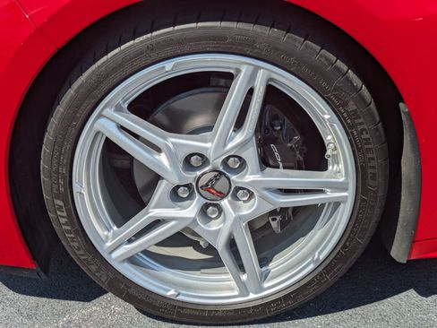 Used 2021 Chevrolet Corvette Stingray Preferred Cpe w/ Chrome Exterior Badge Package RWD image 29