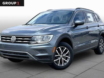 Used 2019 Volkswagen Tiguan SE w/ Panoramic Sunroof Package
