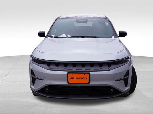 Used 2024 Jeep Wagoneer Launch Edition image 12