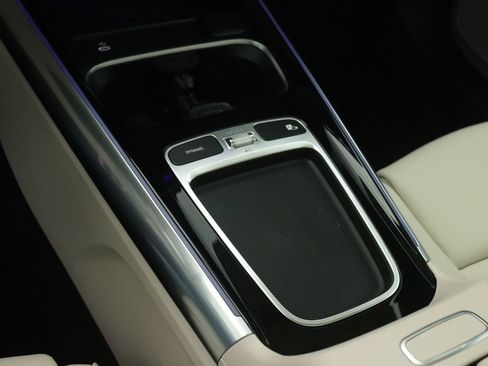 New 2026 Mercedes-Benz GLA 250 image 6