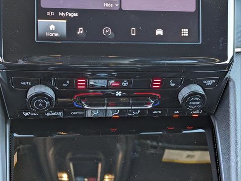 New 2024 Jeep Grand Cherokee L Altitude image 10