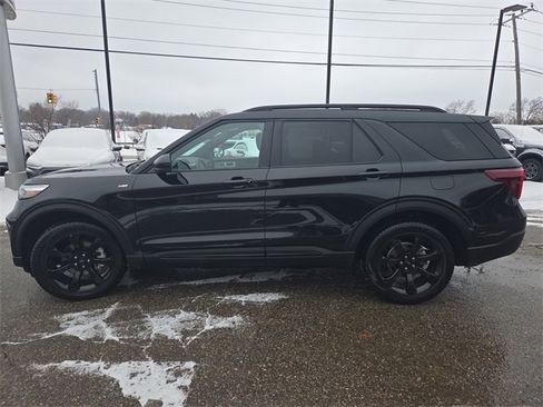 Certified 2023 Ford Explorer ST-Line w/ Class IV Trailer Tow Package image 36