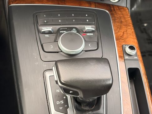 Used 2018 Audi Q5 2.0T Premium Plus w/ Premium Plus Package AWD/4WD image 25