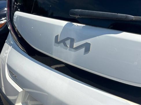 Used 2024 Kia Soul LX FWD image 19
