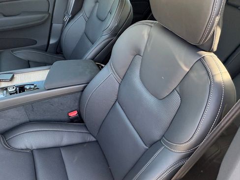 New 2026 Volvo XC60 B5 Ultra w/ Protection Package Premier image 21