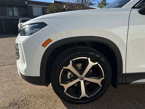 New 2026 Volkswagen Tiguan SE FWD image 5
