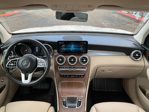 Used 2021 Mercedes-Benz GLC 300 image 32