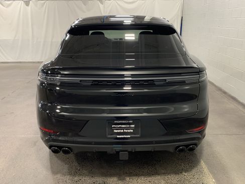 New 2026 Porsche Cayenne Coupe image 6